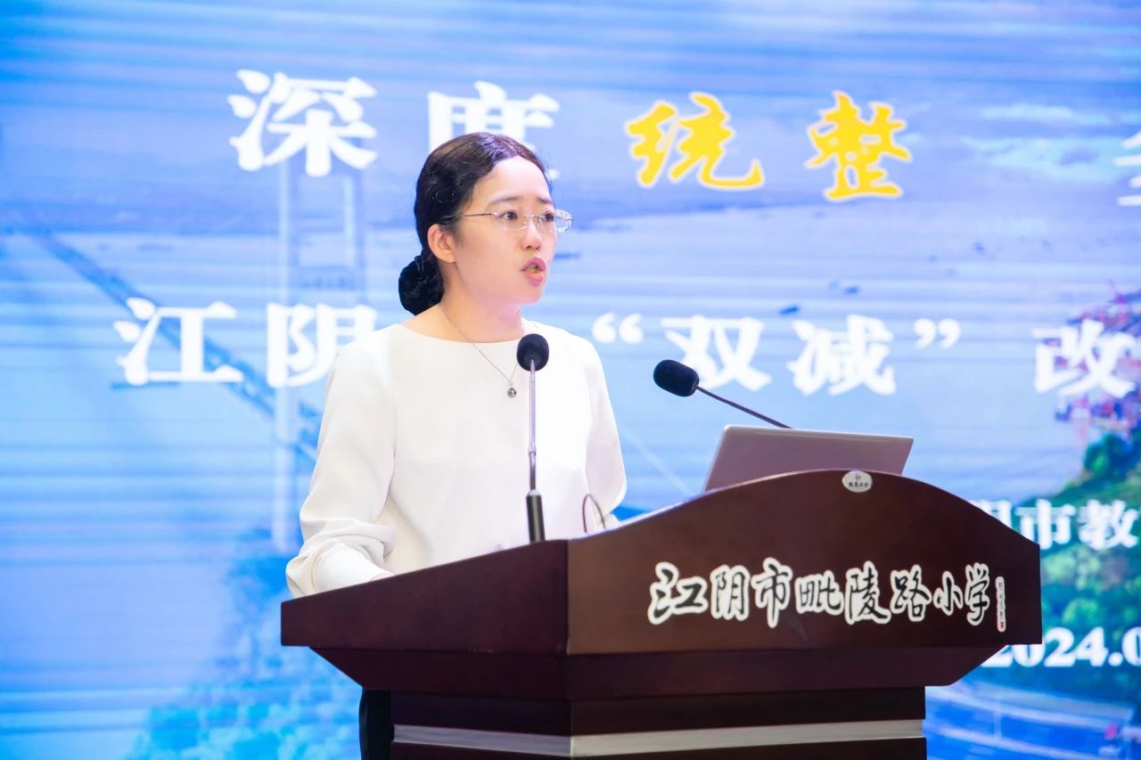 下载 (2).jpg 下载 (2).jpg